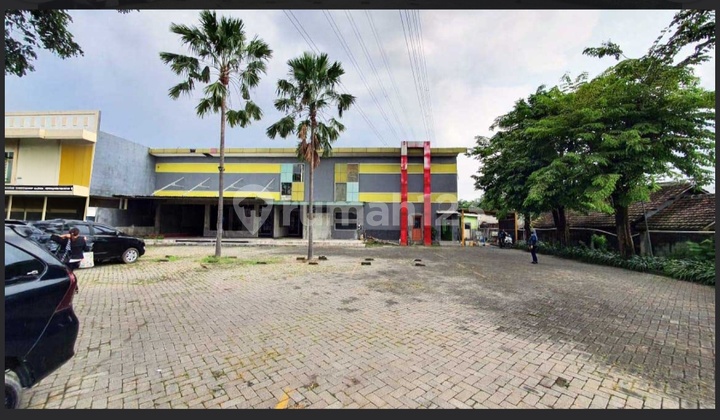 Tanah Dan Bangunan Raya Menganti Wiyung Surabaya. 