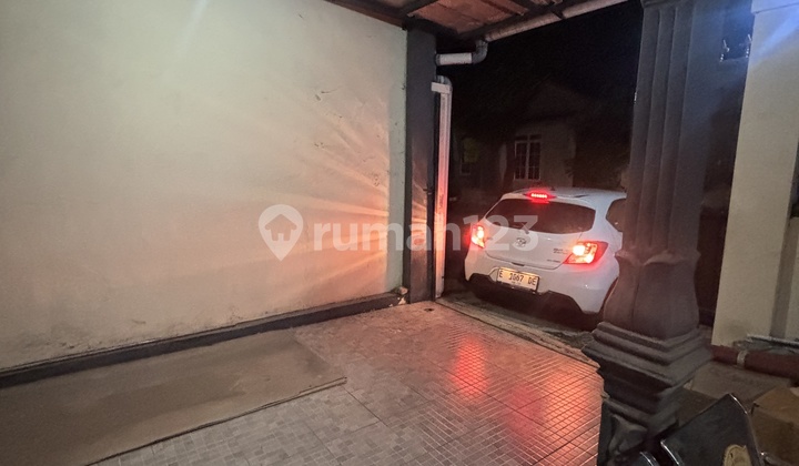 Rumah Pinggir Jalan Cocok untuk Tempat Tinggal dan Usaha 2