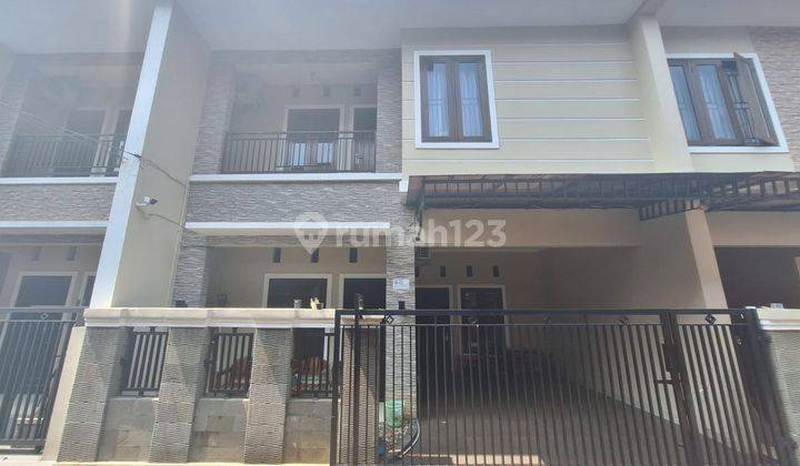 DIjual Rumah di Town House Alamanda, Pasar Rebo, Jakarta Timur 1