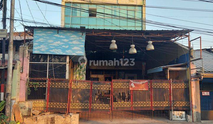 Ruko di Jalan Raya Bekasi, Pulogadung, Jakarta Timur 1