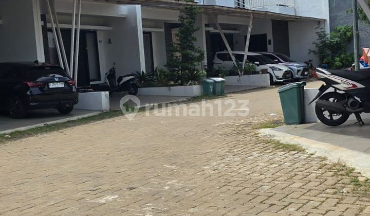 Cluster House Fully Furnished 10 Minutes to St. Sudimara in the Strategic Area of Ciputat, South Tangerang Mahr454