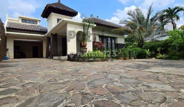 Rumah Tropical Berada di Jalan Utama Dekat Kawasan Bisnis 1