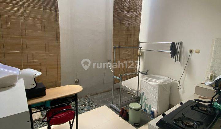 Dijual Rumah 2lt Siap huni SemiFurnished Termurah di Cinere Depok SHM Area Dekat jl Cinere Raya Depok 2