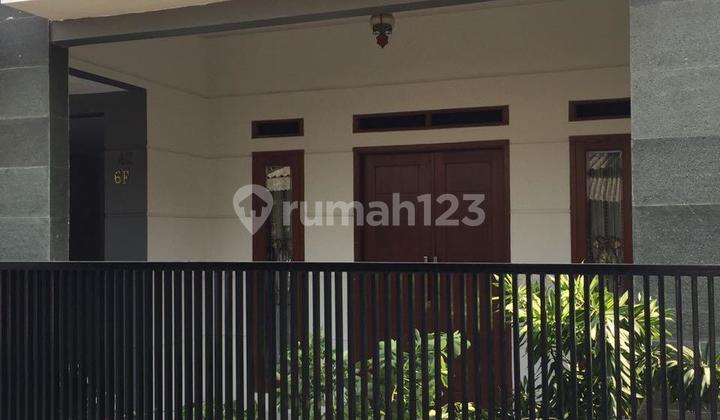 4+1 house newly renovated 2025 in a housing complex on Jl. Raya Pasar Minggu 4+1 house newly renovated 2025 in a housing complex on Jl. Raya Pasar Minggu