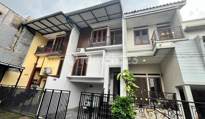 Rumah Split Level Termurah di Area Jagakarsa Mahr429