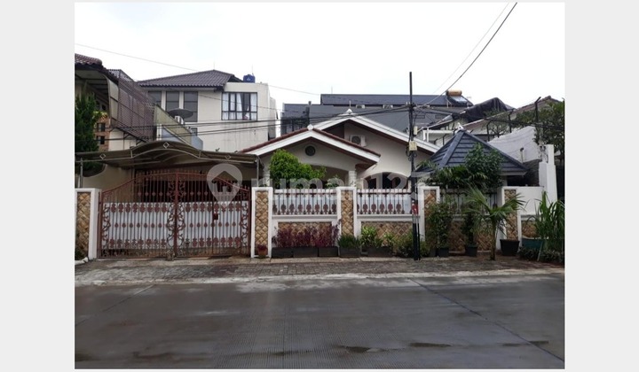 Cheapest Exclusive Complex House 10 Minutes to Senayan in Kebayoran Lama Area RR186