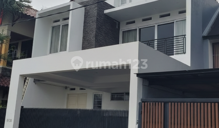 Jarang Ada! Rumah 4+1 Terawat AC Nempel di Cilandak, Jaksel 1