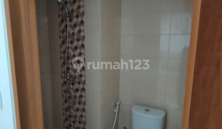 Dijual Apartemen Studio Fasilitas Lengkap Selangkah Dari Ui di Depok 2