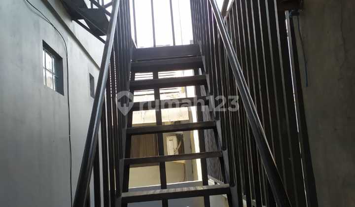 Rumah Cluster Fully Furnished sangat strategis di Casa Jardin 2