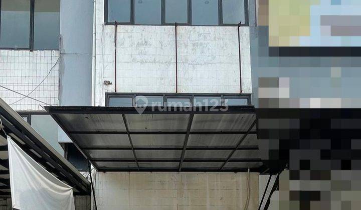 Ruko Hadap Jalan Utama 3 Lantai Paling Murah di Area Strategis Dekat Pondok Indah Mall 1