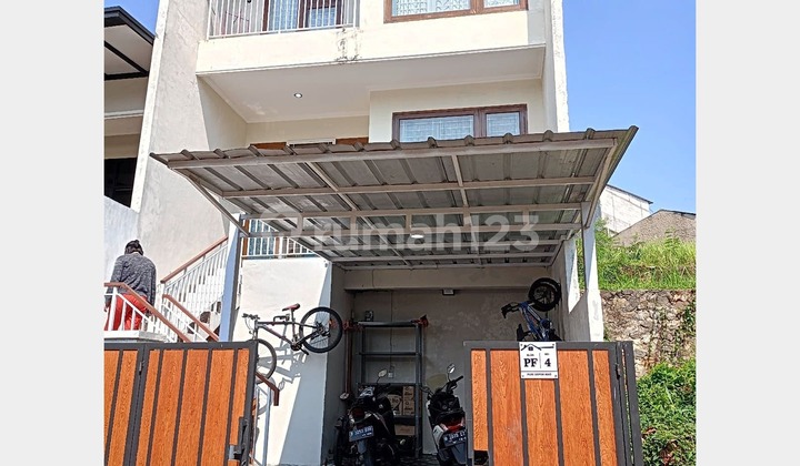 Rumah Termurah dengan Konsep Hunian Modern di Area Depok RR073