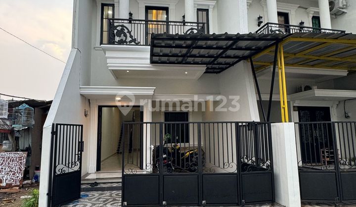 Luxury House One Step to GDC Area Very Strategic and in Depok RR099 Luxury House One Step to GDC Area Very Strategic and in Depok RR099