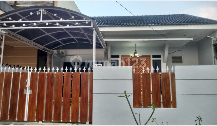 Rumah Full furnished 10 mnt ke ST. Sudimara Lokasi Strategis di Area Ciputat RR150 Rumah Full furnished 10 mnt ke ST. Sudimara Lokasi Strategis di Area Ciputat RR150