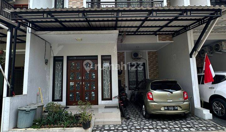 Rumah Pribadi 2 Lantai Furnished Siap Tinggal di Mini Komplek 1