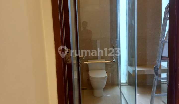 Rumah 319M2 Semi Furnished + Swimming Pool Dalam Cluster di Cilandak, Jaksel 2