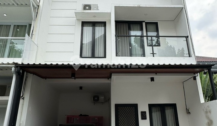 Rumah Full Furnished 2 Lantai + Rooftop Lokasi Strategis di Area Cilandak Kko Rr212