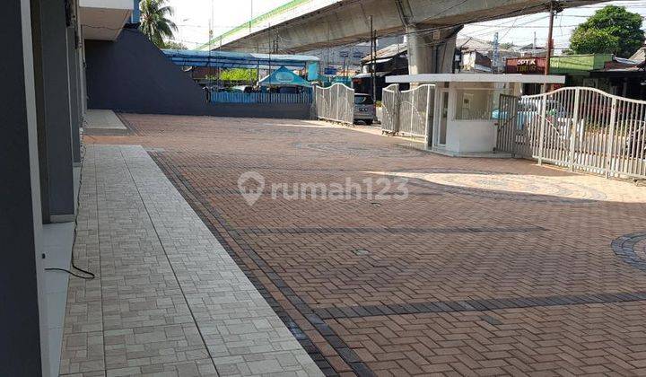 Ruko Luas Terawat Pinggir Jalan Raya Akses Dekat Tol 2