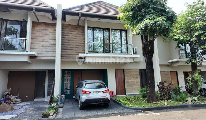 Rumah Fasilitas Swimming Pool Full Furnished Di Area Jagakarsa, Jakarta Selatan Rr075 2