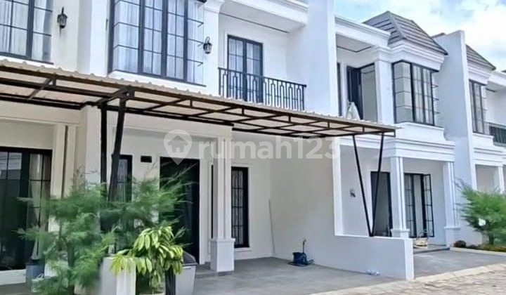 Rumah Eropa Free Biaya 10 Menit Ke Stasiun Krl Di Lokasi Strategis Bintaro Tangerang Selatan