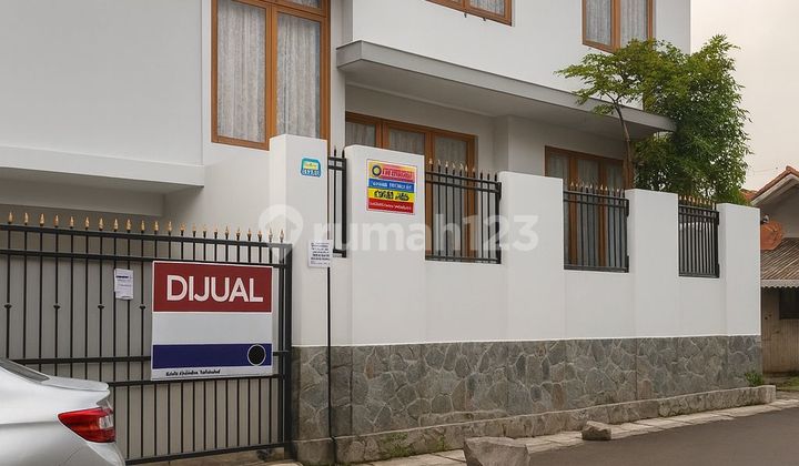 Rumah Termurah 10 mnt ke PIM Lokasi Strategis di Area Radio Dalam Rumah Termurah 10 mnt ke PIM Lokasi Strategis di Area Radio Dalam
