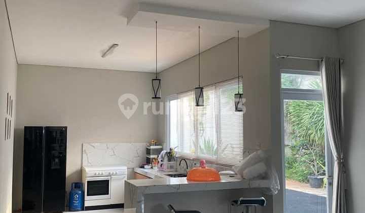 Peluang Cerdas! Rumah Cocok Untuk Podcaster Carport Pribadi Luas Di Kemang, Jaksel 1