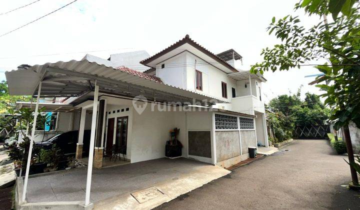 Turun Harga! Townhouse 2,5 Lantai Terawat Posisi Hoek Nempel TB. Simatupang 2