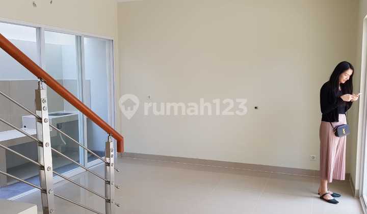 TERMURAH! Rumah 2 lantai bangunan terawat dalam cluster di Bekasi