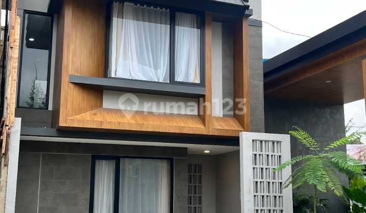 Rumah 16 Menit ke MRT Lebak Bulus Fasilitas Swimming Pool di Area Ciputat Timur Tangerang Selatan