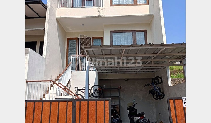 The Most Affordable House with a Modern Residential Concept in the Depok Area RR073 2