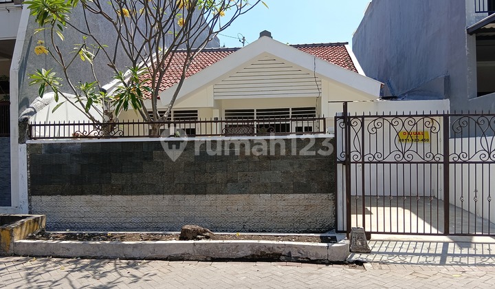 Rumah Bebas Banjir di Darmo Harapan Indah, Surabaya