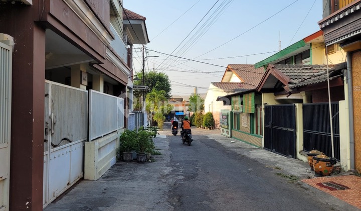 Rumah minimalis murah 2 lantai SHM Manukan 2