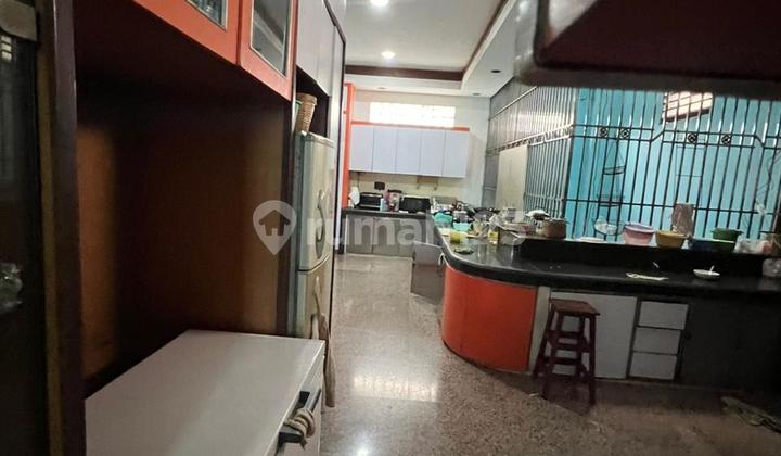 For Rent: Ready-to-Use Shop House on Makaliwe Street, Grogol, West Jakarta 2