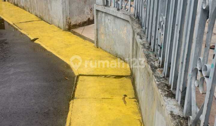 Dijual Rumah Sederhana Lokasi Strategis Jalan Kebon Kosong Kemayoran , Jakarta Pusat 2