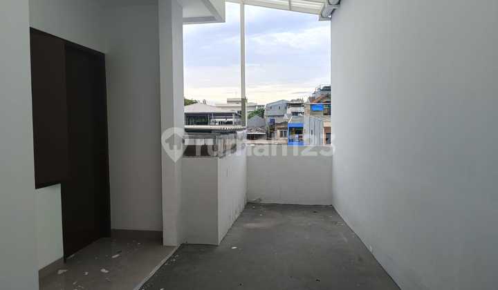 Dijual Rumah Moderen Jalan Pengukiran, Pekojan - Jakarta Barat 2