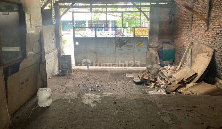 Dijual Murah Gudang Plus Tempat Tinggal di Teluk Gong 1