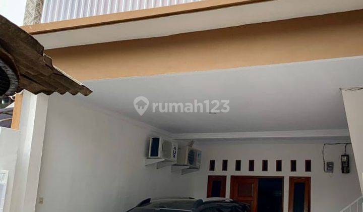 Dijual Rumah Kost di Jl. Idris. Rawabelong 1