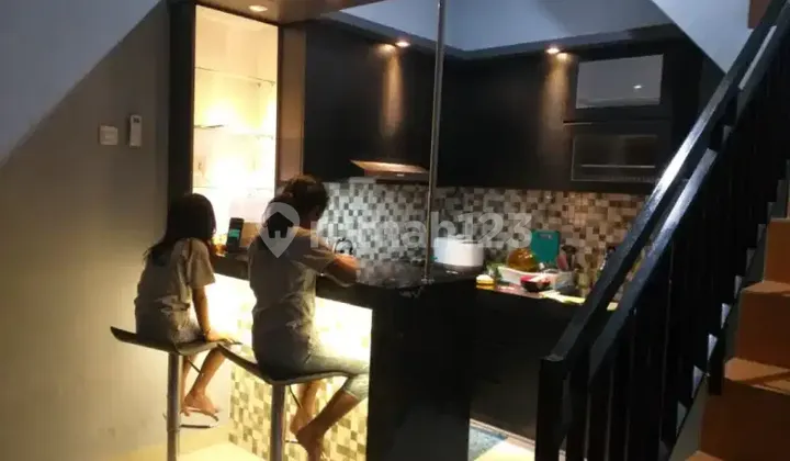 For Sale, Neat 3-Story Minimalist House Ready to Occupy in Duri Kosambi, West Jakarta. 2