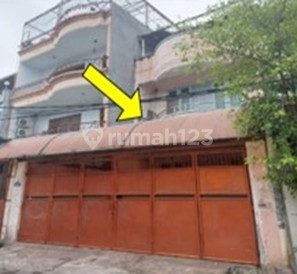 Auction Sale of House on Laksa Street, Jembatan Lima, Tambora - West Jakarta Auction Sale of House on Laksa Street, Jembatan Lima, Tambora - West Jakarta