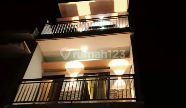 Di Jual Rumah Minimalis 3 Lantai Rapih Siap Huni di Jalan H Muchtar Duri Kosambi, Jakarta Barat
