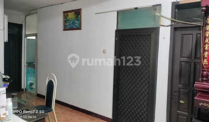 Dijual Rumah 2 Lantai di Kavling Polri , Jelambar Jakarta Barat 2