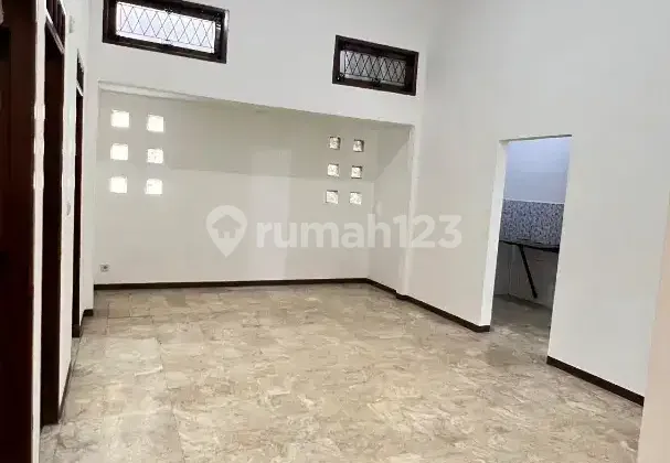 Dijual Rumah Siap Huni Di komplek BAPPEM Jakarta Selatan Kebayoran Lama 2