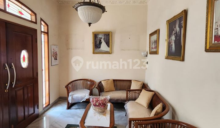 Di Jual Rumah 2 Lantai Bagus di Jalan Ratu Dahlia Duri Kepa Jakarta Barat 2