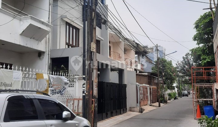 For Sale by Auction House on Jalan Pulo Macan Raya, Tomang, Grogol Petamburan - West Jakarta