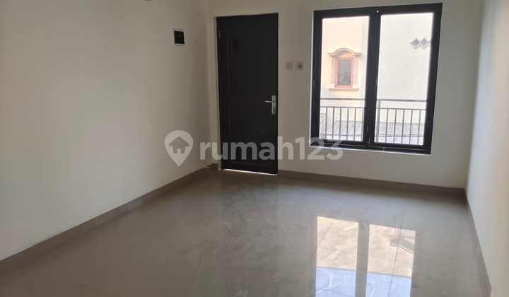 For Sale Simple Ready-to-Occupy House in Teluk Gong Area, Jalan 21, North Jakarta For Sale Simple Ready-to-Occupy House in Teluk Gong Area, Jalan 21, North Jakarta