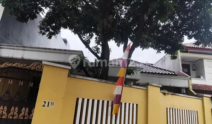 For Sale: Newly Renovated, Move-In Ready House on Taman AA Street, Kebon Jeruk, West Jakarta 2