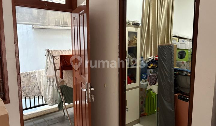 Dijual Rumah Siap Huni Dalam Komplek Perumahan Mega Kebun Jeruk, Jakarta Barat 2