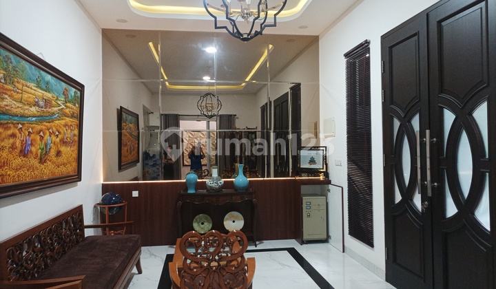 Dijual Rumah Mewah Taman Meruya ilir Kembangan Jakarta Barat