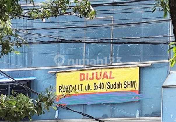 For Sale 4-Story Shop House Ready to Use on Jalan Sunter Garden Raya, North Jakarta