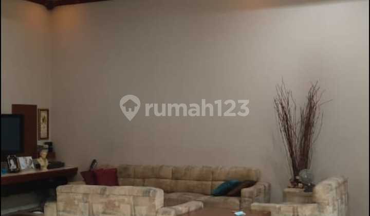 Di Jual Rumah Hook 1 1/4 Lantai Tanah Luas di Permata Hijau 2 Kebayoran Lama Jakarta Selatan 2