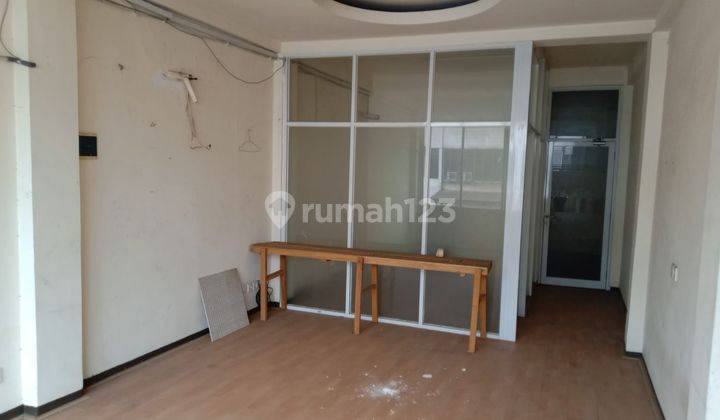 Disewakan Ruko 3 Lantai Siap Usaha Lokasi Strategis Pinangsia Glodok, Jakarta Barat 2
